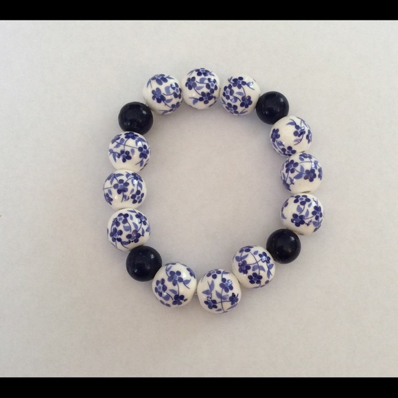Floral Ceramic Bead stretch Bracelet New - Picture 4 of 4